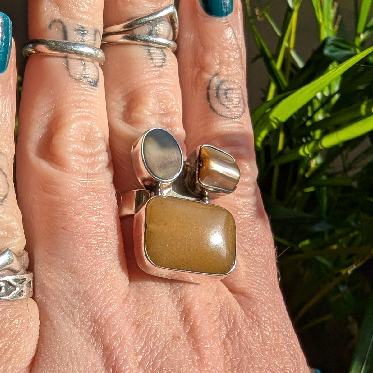 Vintage Sterling Silver Agate & Shell Statement Ring