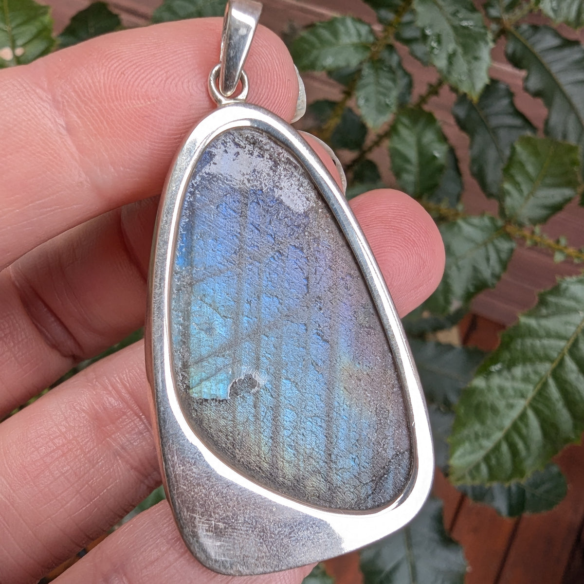 Pre-loved Labradorite & sterling silver pendant